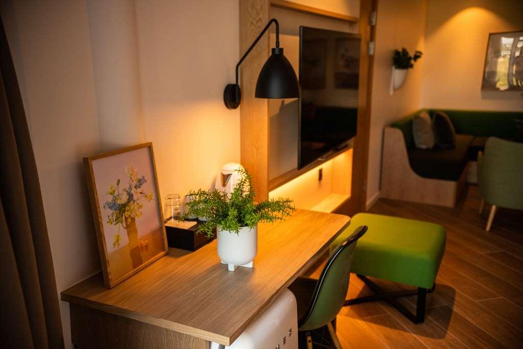 Hilton Garden Inn Faroe Islands Torshavn Room photo