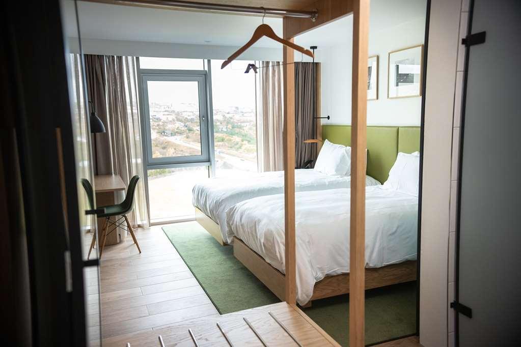 Hilton Garden Inn Faroe Islands Torshavn Room photo